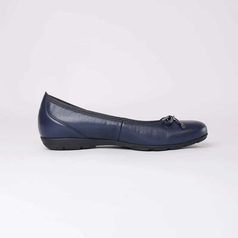 Erna Navy Leather Ballet Flats