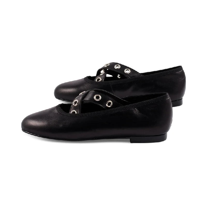 Vesuvius Black Patent F24