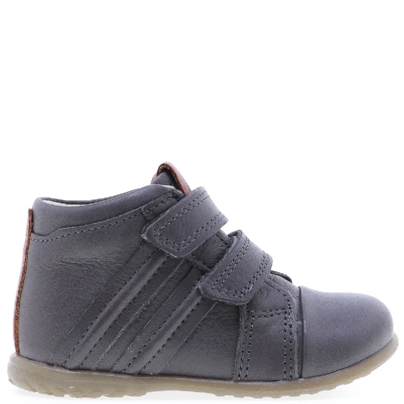 (1084-3) Emel first shoes