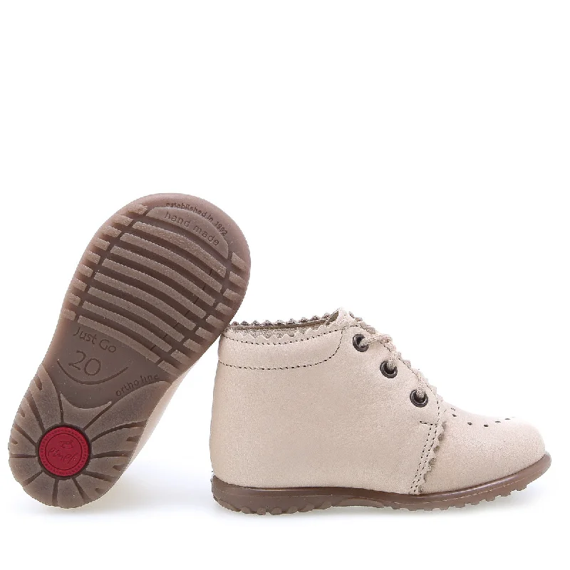 (1152-8) Emel first shoes