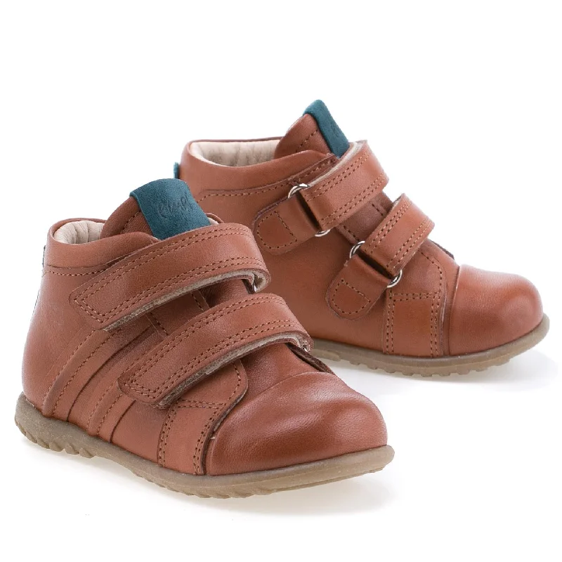 (1084-1) Emel first shoes