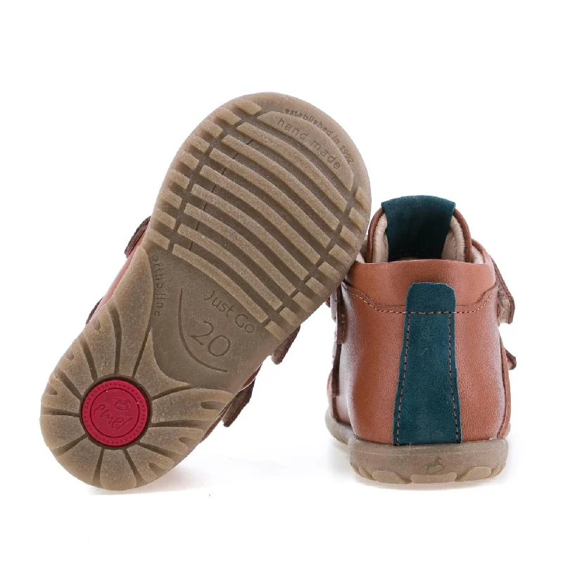 (1084-1) Emel first shoes