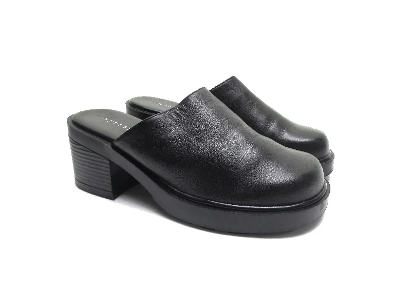 Vintage 90s Y2K style platform clogs lug soles chunky shoes 90s black leather mules grunge avant garde punk goth slip on slides 7 1/2